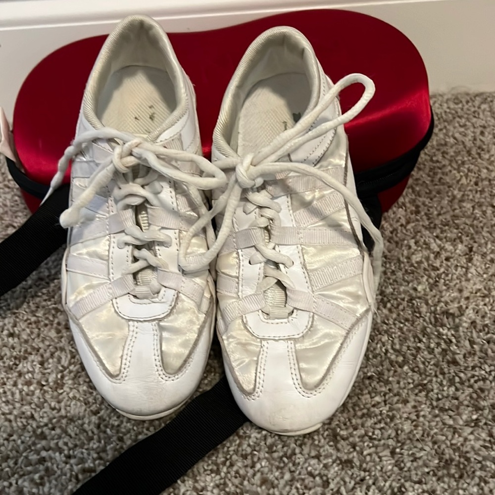 Nfinity Cheer Shoes Size 5.5
